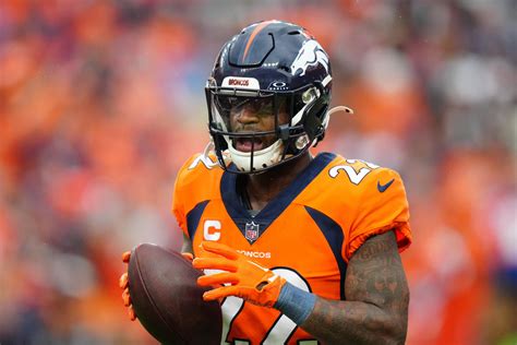 Broncos S Kareem Jackson ejected for second time this season after another high hit: “One of the challenges for Kareem is he’s got some priors”